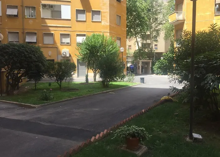 Bed & Breakfast Female Dormitory For Only Female *